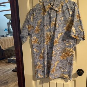 Pierre Cardin 100% Cotton Men’s Blue and Tan Hawaiian Print. Excellent Condition